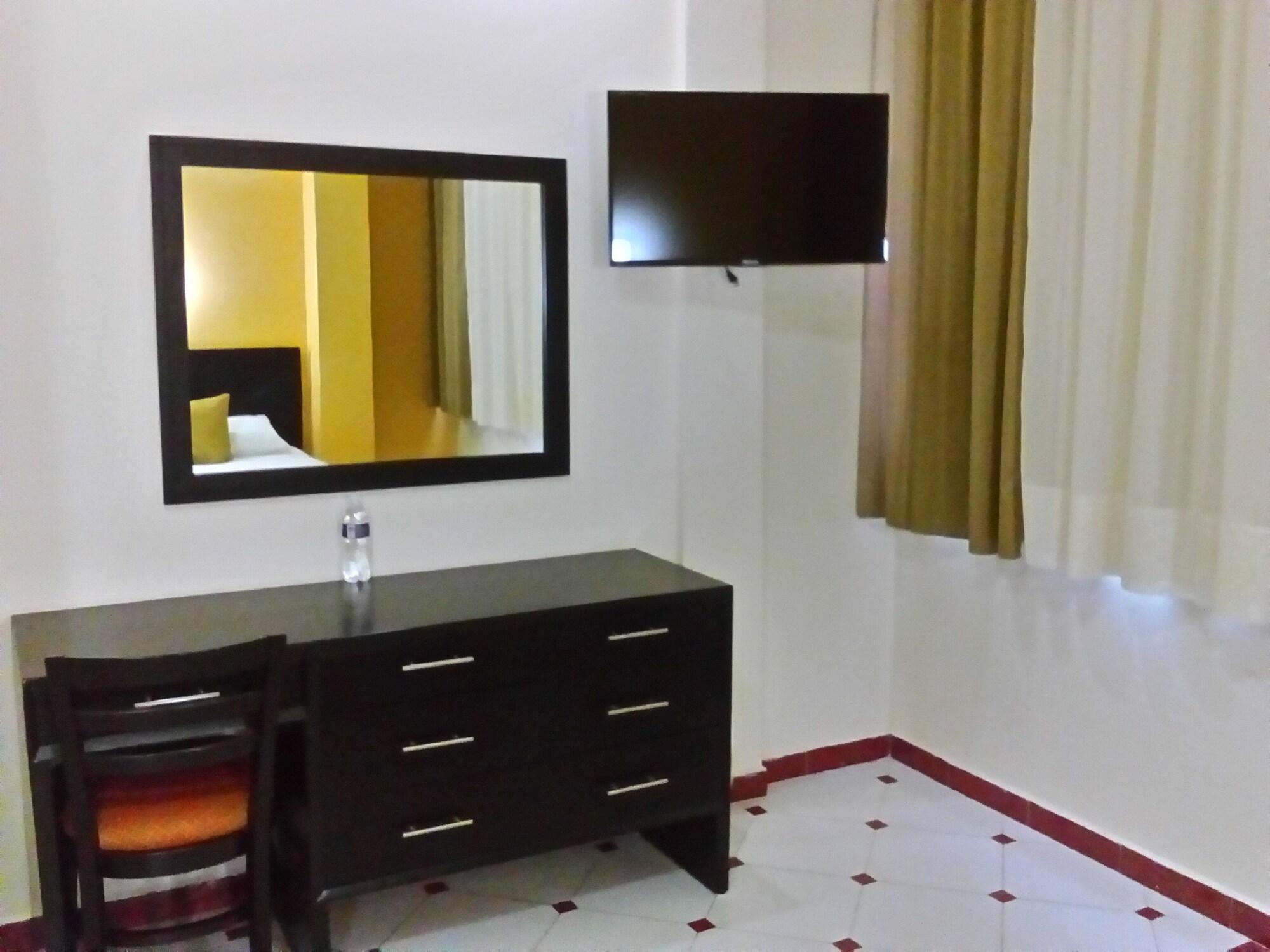 Hotel Impala De Tampico Bagian luar foto