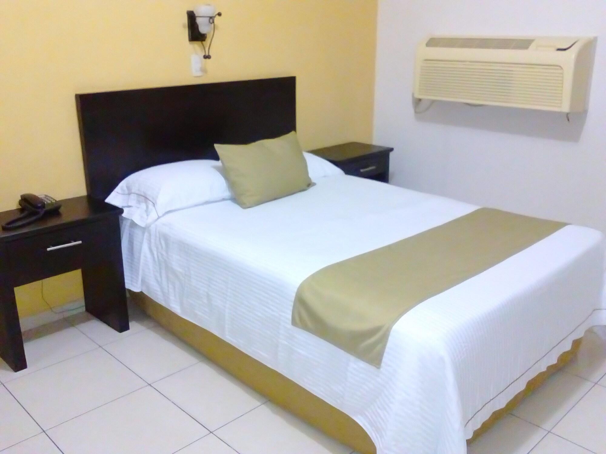Hotel Impala De Tampico Bagian luar foto