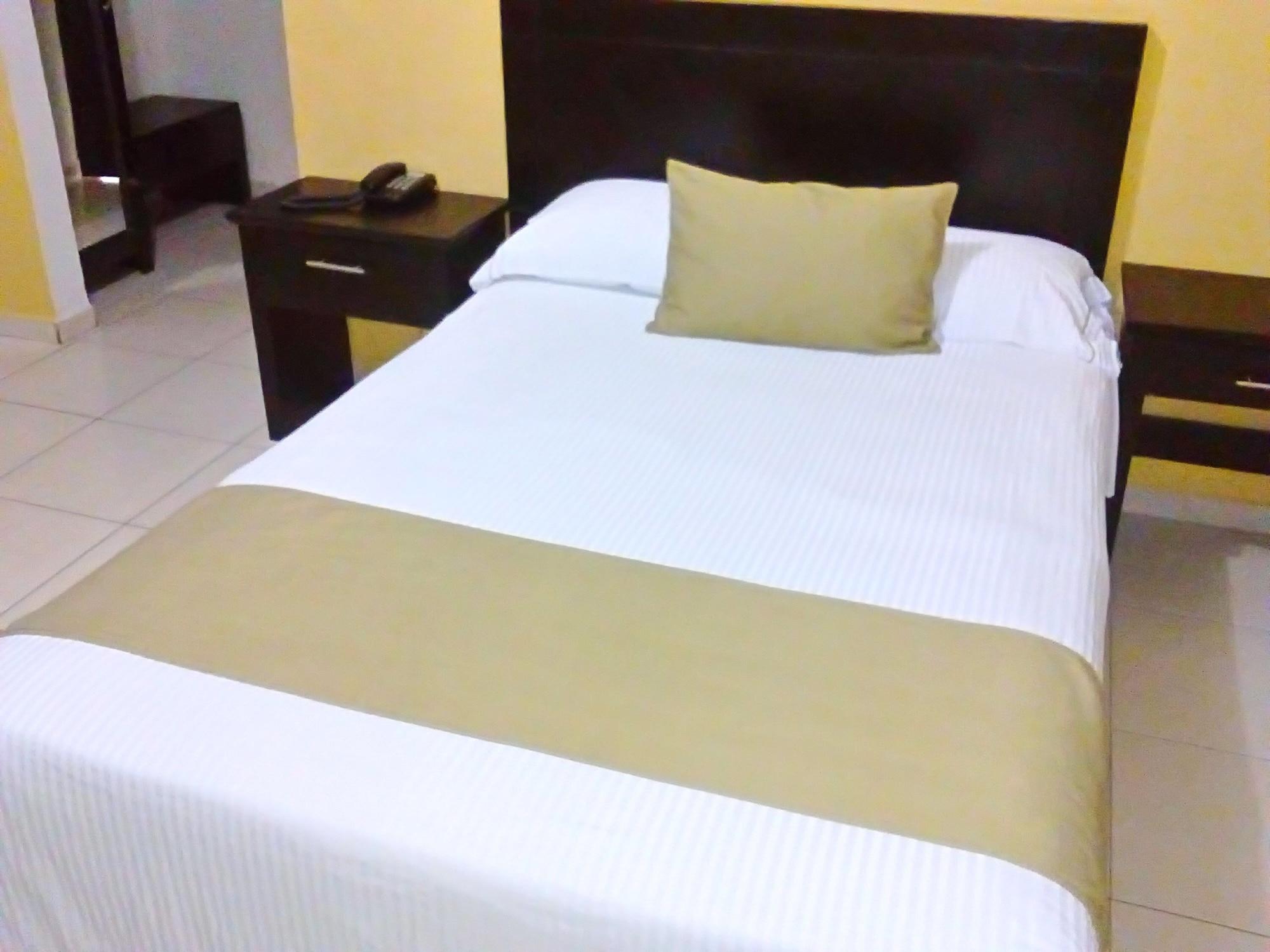 Hotel Impala De Tampico Bagian luar foto