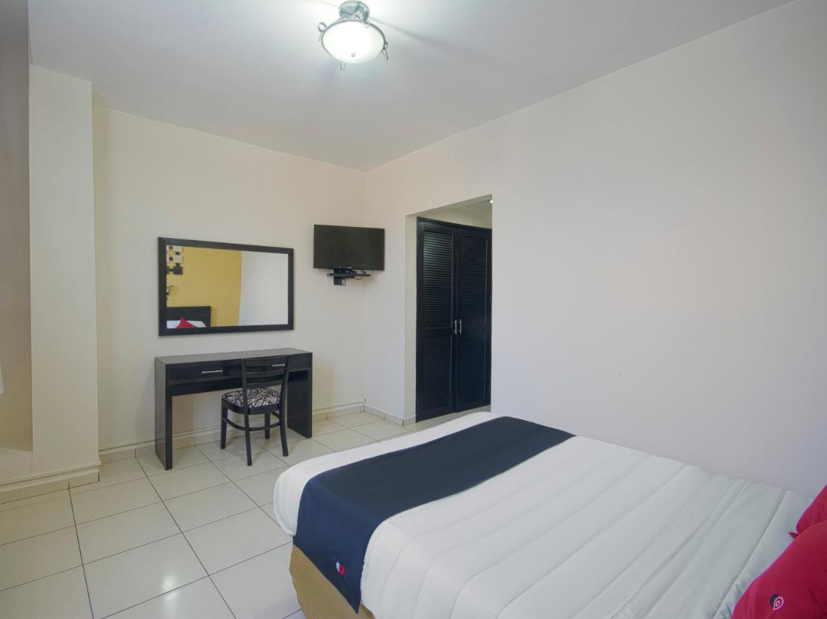 Hotel Impala De Tampico Bagian luar foto